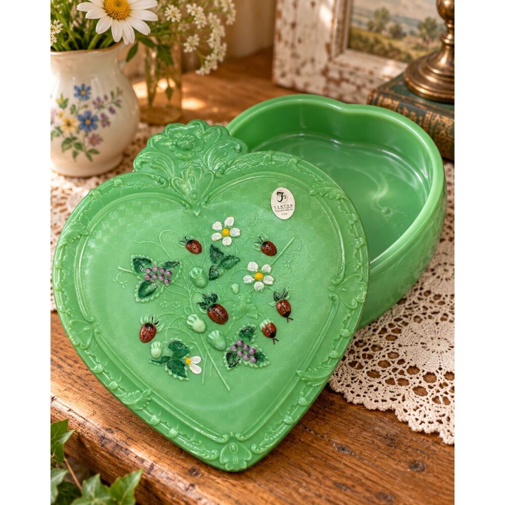 Fenton 2009 Good Fortune Green Heart Trinket Box Ladybugs w/ Original Papers